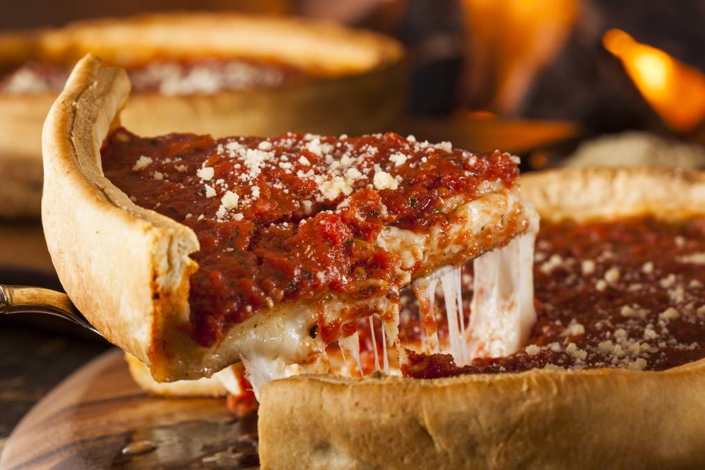 Chicago,Style,Deep,Dish,Cheese,Pizza,With,Tomato,Sauce