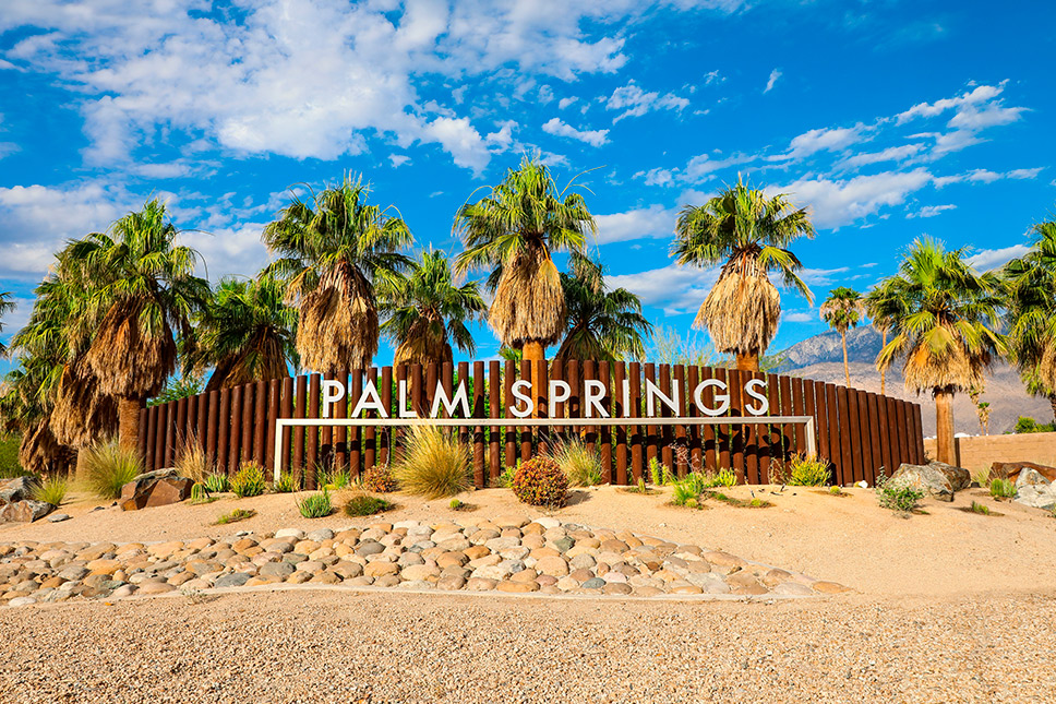 Palm Springs sign. Cover image for The Lazy Mans Guide to Relocating to Palm Springs